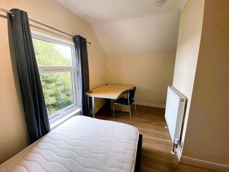 6 bedroom semi-detached house to rent - Photo 4