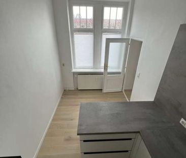 Helle renovierte Altbauwohnung - Foto 1