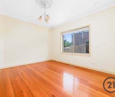 3 Bedroom Unit in a Great Location - Photo 1