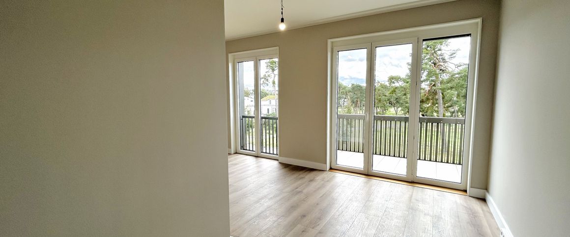 Modernes Wohnparadies: Neubau mit 6 Zimmern, hochwertiger Küche & zwei Sonnenbalkonen! - Photo 1