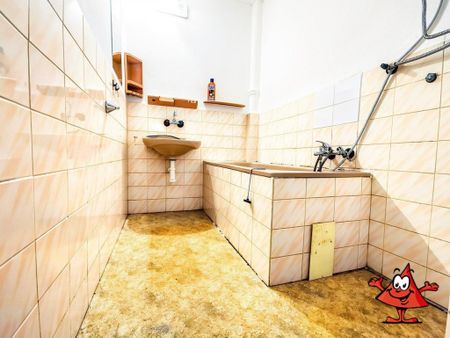 Pronájem bytu 1+1 57 m2 - Fotografie 3