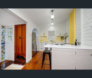 31 First St, Railway Estate, Qld 4810 - Photo 2