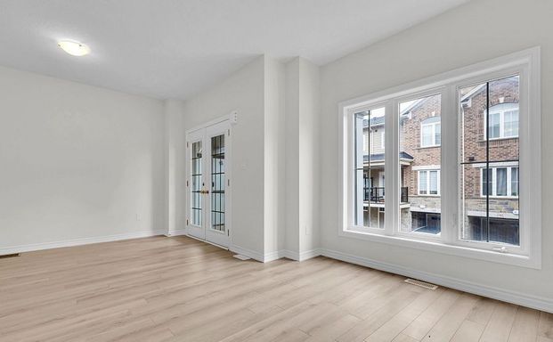 For Lease - 677 Park Road, Brantford, Ontario - Photo 1