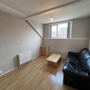 Flat 3, 33 Wellesley Avenue, Belfast, BT9 6DG - Photo 2