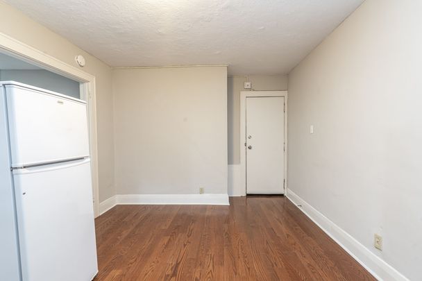 28 Balmoral Ave. - Photo 1