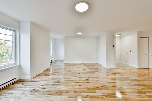 1758 Ch. St-Charles, app.202, J6W 3R3, Terrebonne - Photo 1