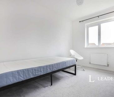 Hawker Way, Northampton, NN4 - Photo 4