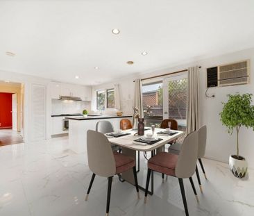 8 Dobell Crescent, Werribee VIC, Belconnen - Photo 3