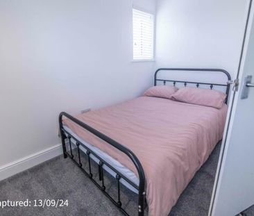 22 The Crescent - Photo 3