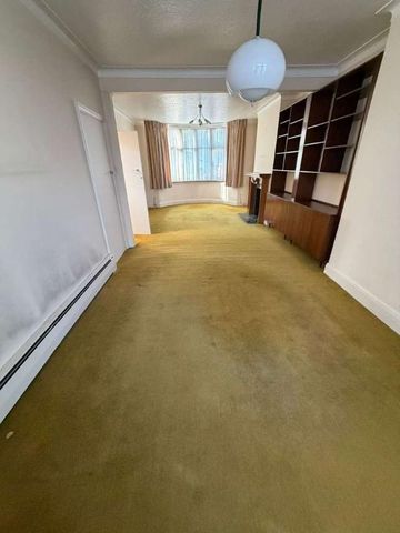 Tenterden Drive, London, NW4 - Photo 2