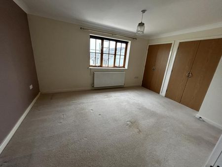 4 bedroom detached house to rent - Photo 4