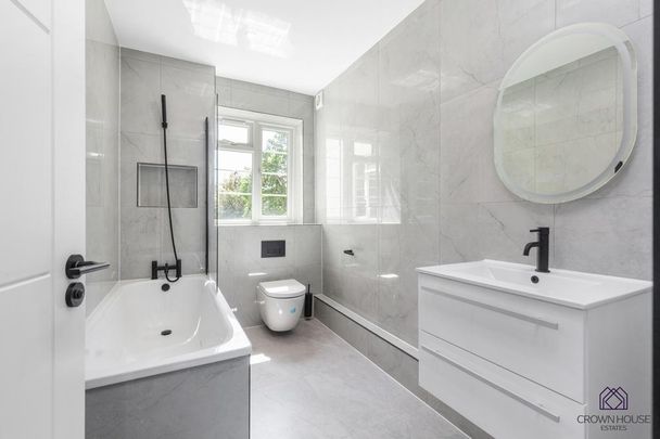 3 bedroom flat to rent - Photo 1