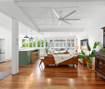 Spectacular character cottage with pool - Photo 3