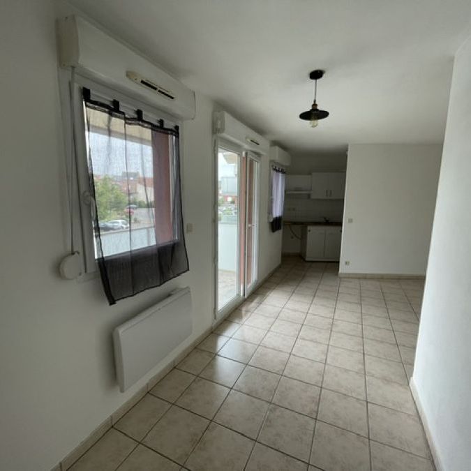 BEL APPARTEMENT EN RESIDENCE SECURISEE AVEC BALCON ET PARKING - Photo 1