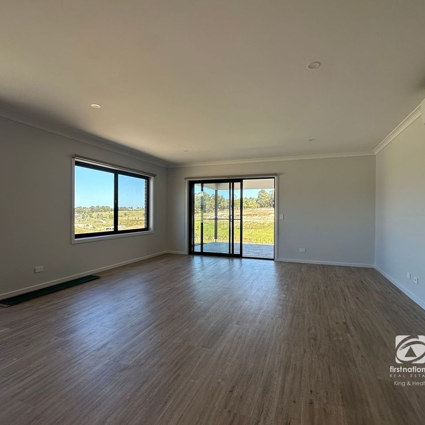 SCENIC SURROUNDS - Photo 1