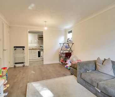 2 bedroom flat to rent - Photo 2
