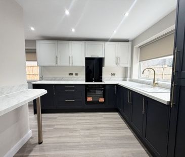 Pond Walk, St. Helens, WA9 3SA - Photo 2