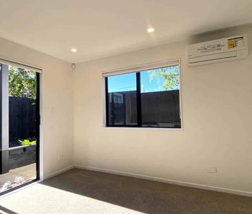 Spacious 2 Bedroom Apartment - Photo 2