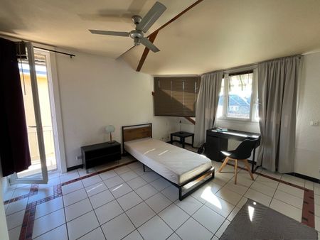 Furnished room in shared accommodation - Ch. des Lys 6 - 1010 Lausanne - Photo 4