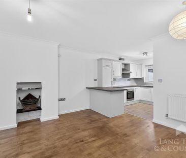 NORTH HILL - Photo 2