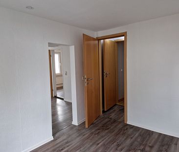 56249 Herschbach:Frisch renovierte Wohnung mit drei Zimmern, Küche und Bad im Herzen von Herschbach - Foto 2