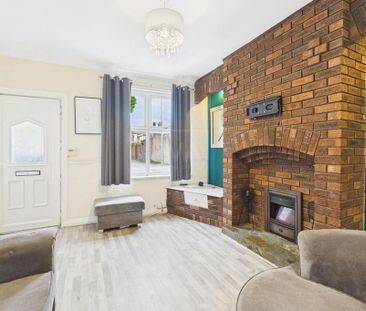 2 bedroom end of terrace house to rent - Photo 1