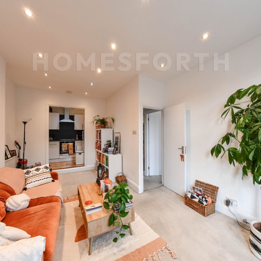 2 Bedroom Flat - Photo 1