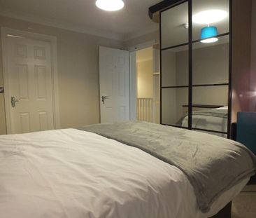 1 bedroom in a house share to rent - Photo 4