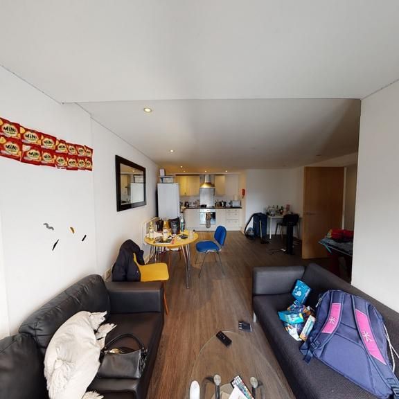 2 bedroom ground floor flat to rent - Photo 1