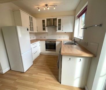 2 bedroom semi-detached house to rent - Photo 6