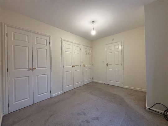 Longmoor Court, Fleet, Hampshire, GU51 - Photo 1