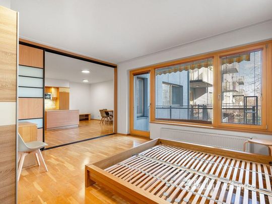 Pronájem bytu 2+kk 69 m2 - Fotografie 1