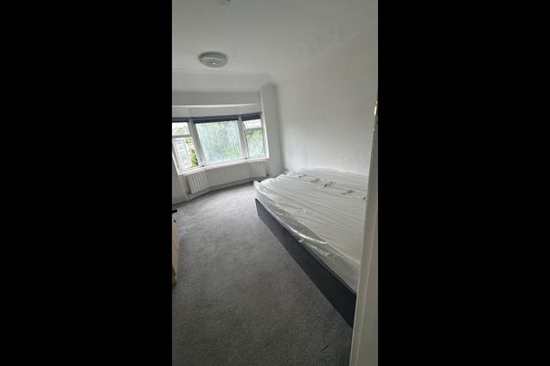 Room in a Shared House, Hendale Avenue, NW4 - Photo 1