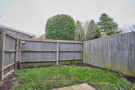 3 bedroom end of terrace house to rent - Photo 5