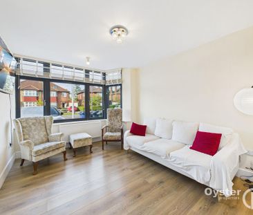 3 bedroom flat to rent - Photo 2