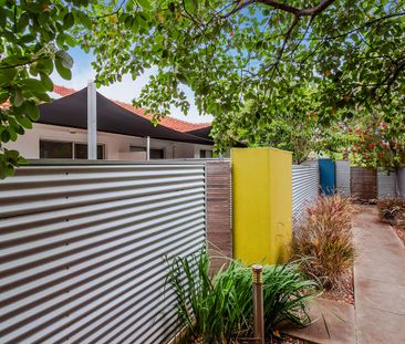 BEAUTIFULLY PRESENTED 2 BEDOOM SECURE UNIT IN GREAT LOCATION - Photo 1