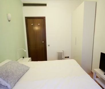 Carrer de Balmes, Barcelona, Catalonia 08006 - Photo 6