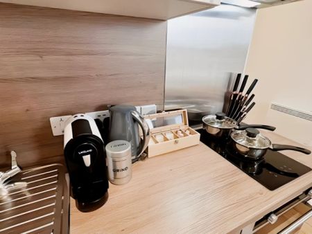 Standard Studio - Photo 3