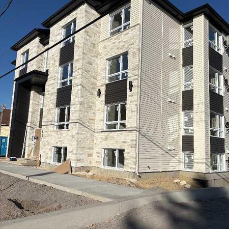 5 ½ Spacieux – Immeuble Tranquille - Photo 4