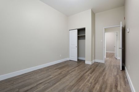 For Lease - 149 MAIN Street Unit# 101, Hamilton, Ontario - Photo 3