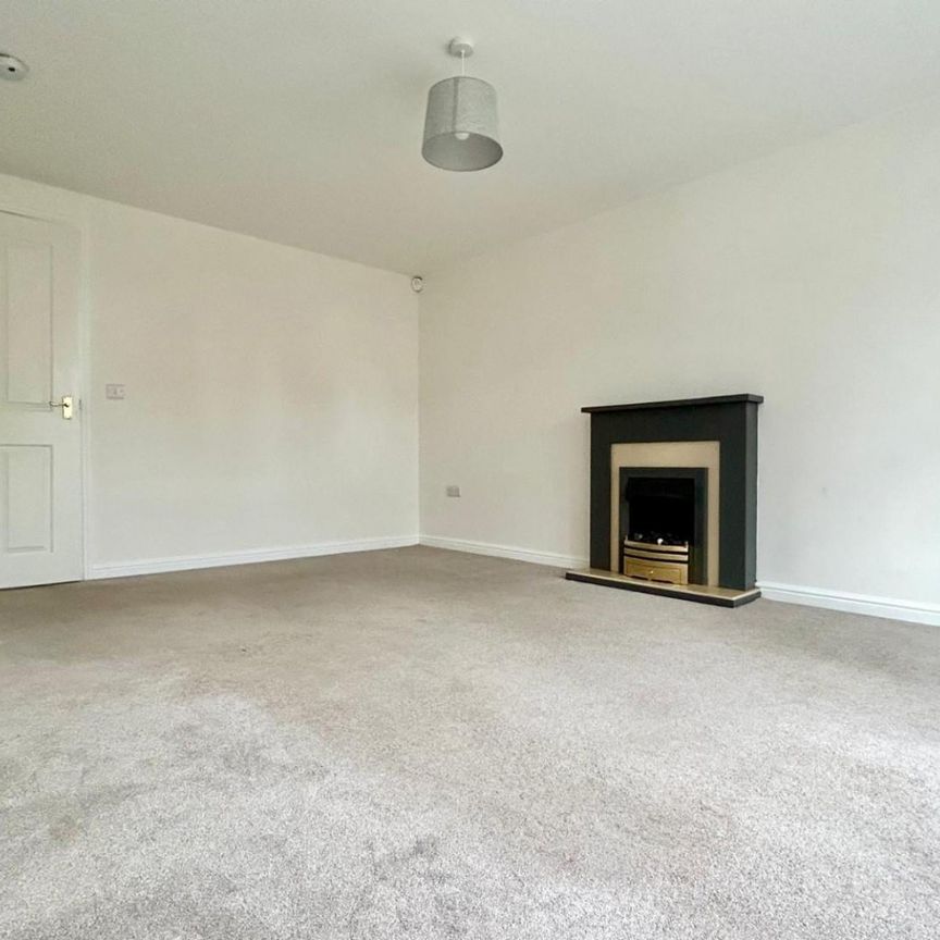 2 bedroom Flat To Let - Photo 1