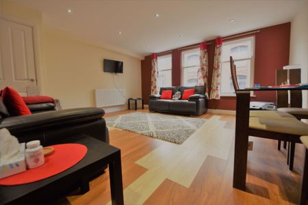 2 bedroom Flat in St Pauls Street, Leeds - Photo 3