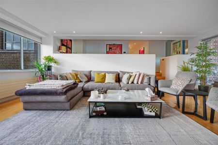 3 bedroom penthouse to rent - Photo 2