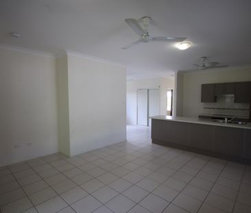 Charming Family Home in Bushland Beach - Photo 4