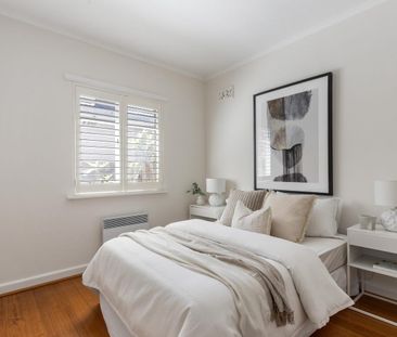 Golden Mile Charm with ground floor appeal - Photo 2