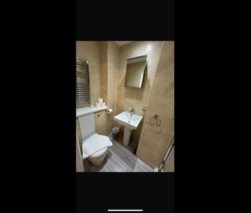 Studio Flat, Devonshire Place, BN2 - Photo 5