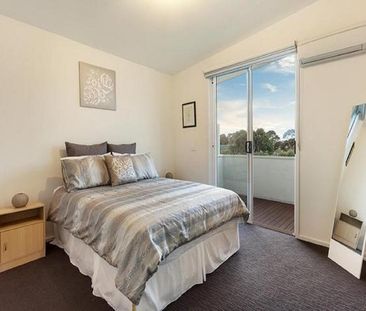 338B Separation Street, Northcote VIC 3070 - Townhouse For Rent | D... - Photo 5