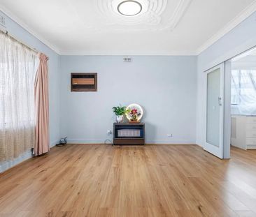 Charming Family Home in Sunshine North $554/week - Photo 3