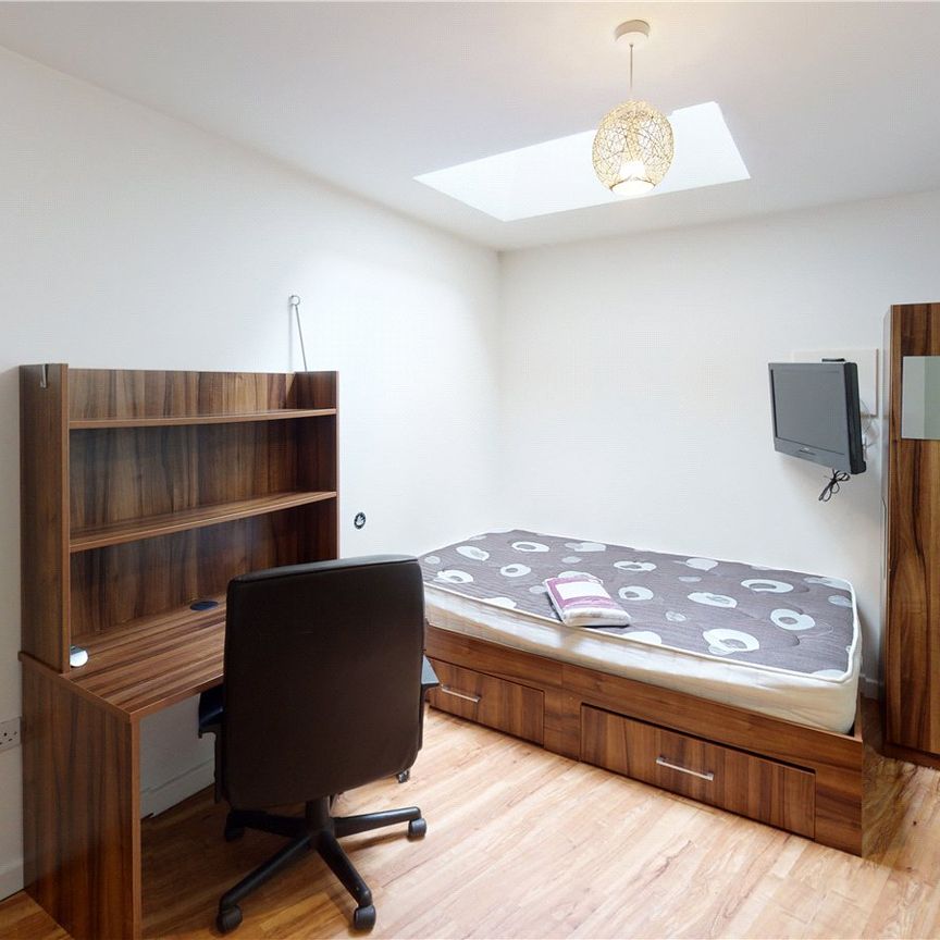 Student Properties to Let - Photo 1