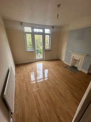 4 Bed Terraced House, Verdant Lane, SE6 - Photo 1